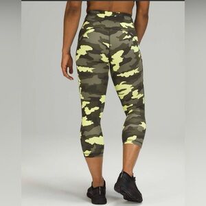 Lulu Swift Speed High-Rise Crop 21" Camo Crispin Green Multi W6BKYS Luxtreme 6